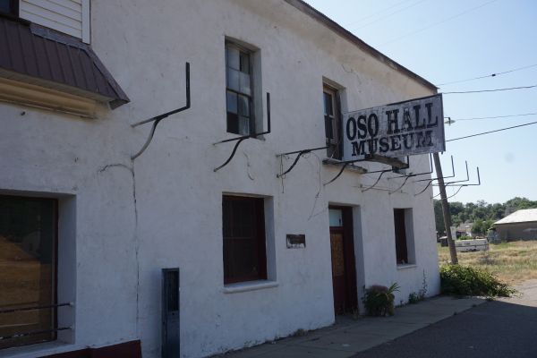 [Picture of Oddfellows Hall 2]